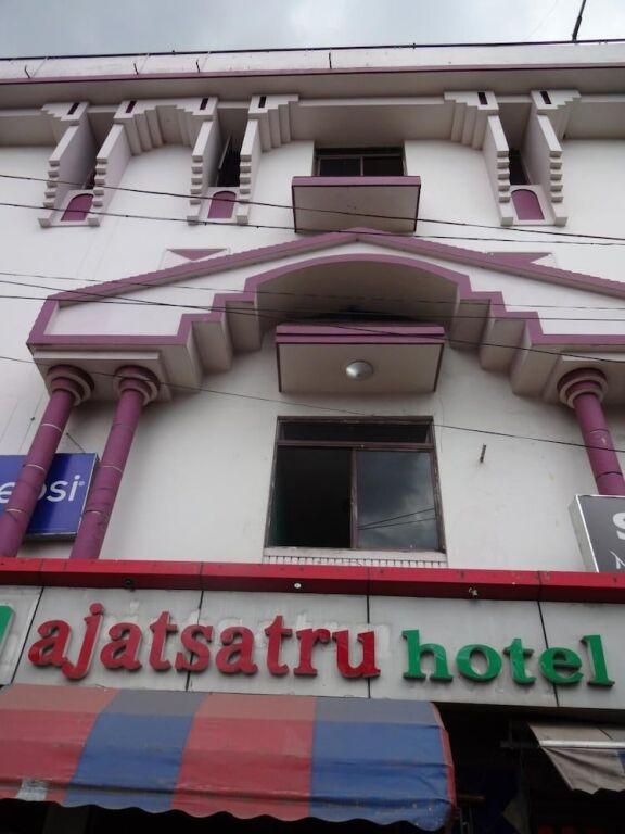Гайя: Hotel Ajatsatru