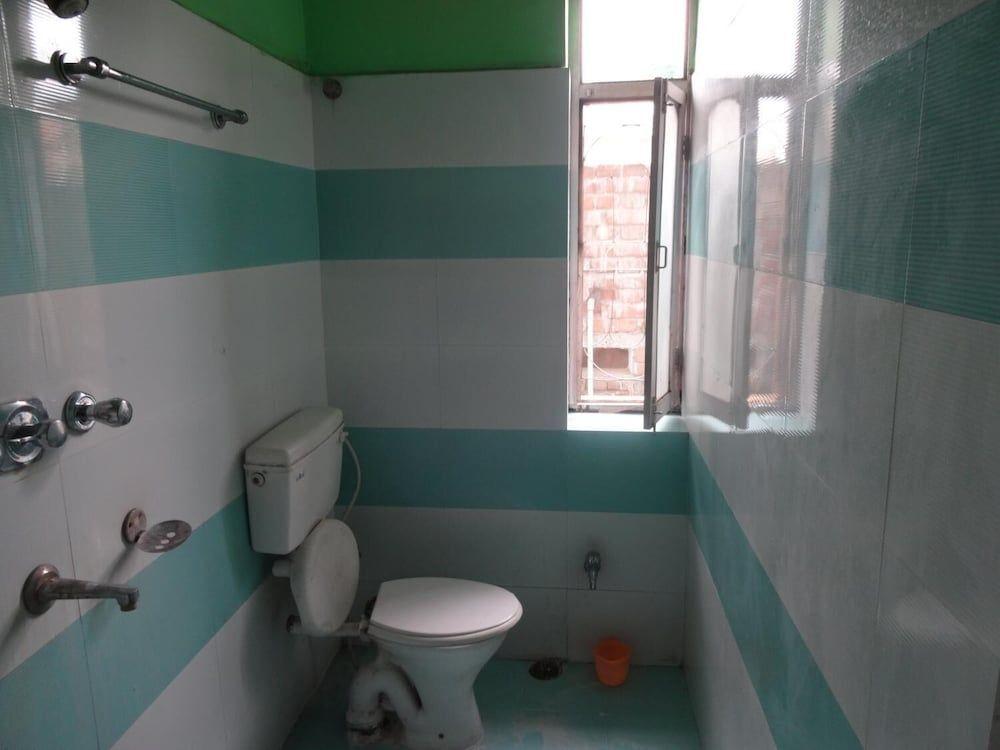Гайя: Hotel Ajatsatru