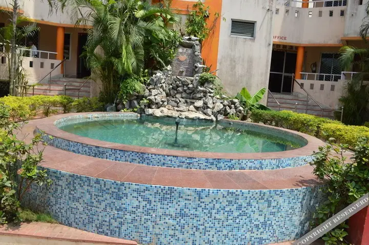 Бхубанешвар: Krishna Palace