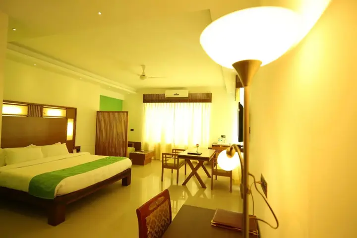 Дехрадун: Inderlok Hotel