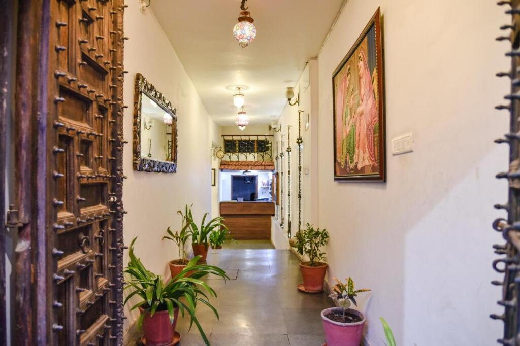 Удаипур: Hotal Devraj Niwas on Lake Pichola Udaipur