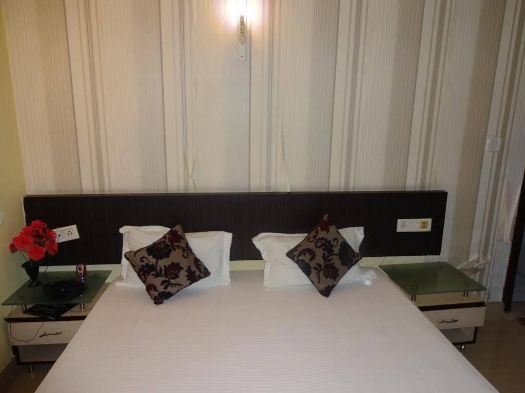 Патна: FabExpress Royal Residency Patna