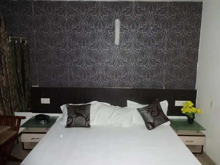 Патна: FabExpress Royal Residency Patna