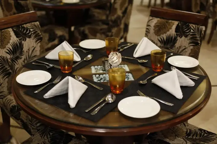 Дехрадун: Hotel Saffron Leaf