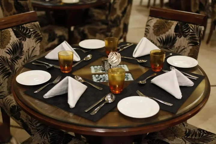 Дехрадун: Hotel Saffron Leaf
