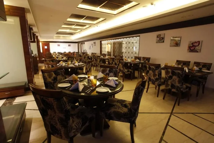 Дехрадун: Hotel Saffron Leaf