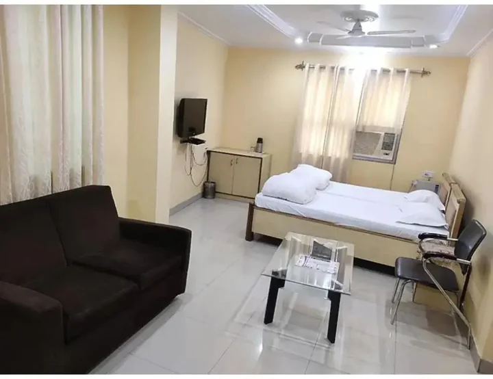 Гайя: Hotel Gharana
