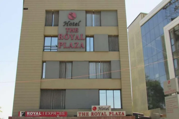 Ахмедабад: The Royal Plaza