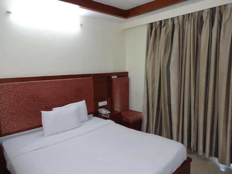 Раджамундри: La Hospin Hotel