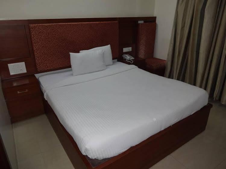 Раджамундри: La Hospin Hotel