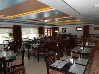 Раджамундри: La Hospin Hotel