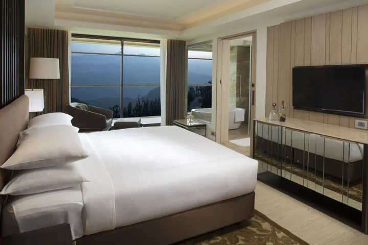 Массури: JW Marriott Mussoorie Walnut Grove Resort & Spa