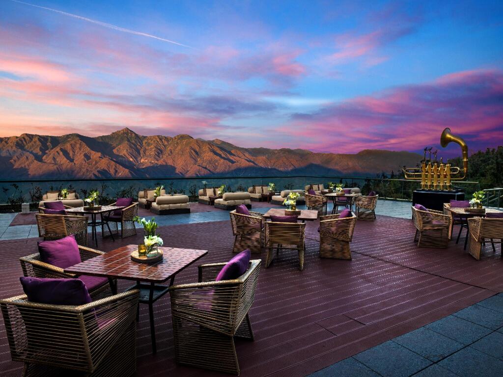 Массури: JW Marriott Mussoorie Walnut Grove Resort & Spa