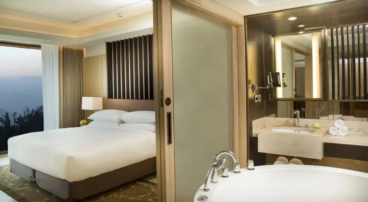 Массури: JW Marriott Mussoorie Walnut Grove Resort & Spa