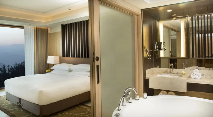 Массури: JW Marriott Mussoorie Walnut Grove Resort & Spa