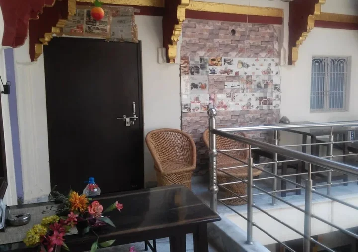 Варанаси: Kanha Paying Guest House