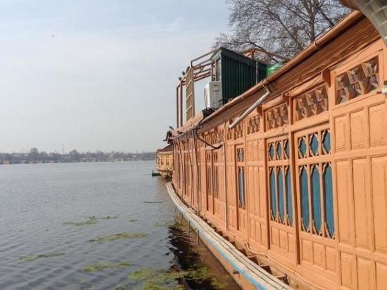 Шринагар: Peace of Mind Group of Houseboat