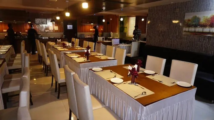 Ахмедабад: Hotel Kohinoor Plaza
