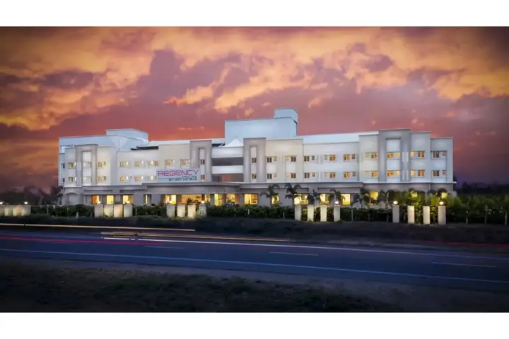 Тируваллур: Regency Tiruttani by GRT Hotels