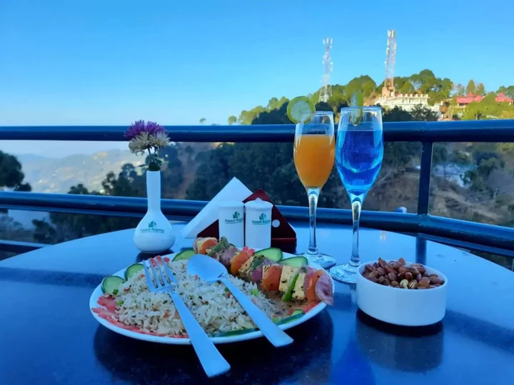 Казаули: Hotel Kasauli Regency