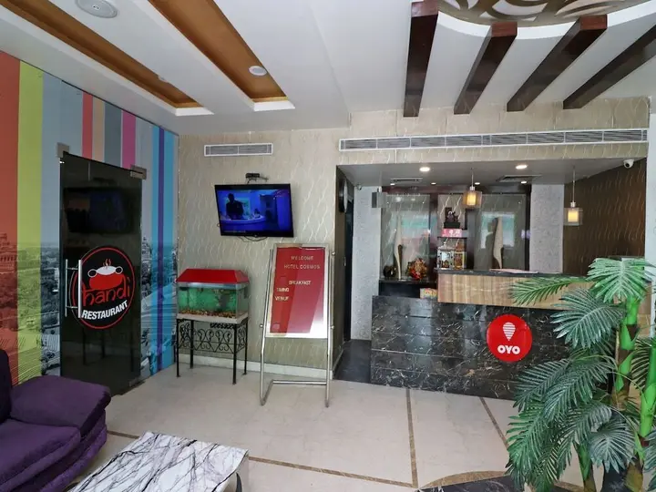 Лакхнау: Hotel Cosmos