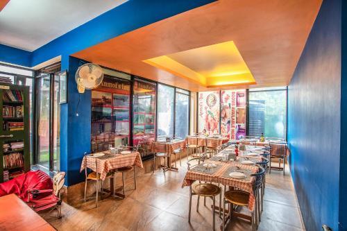 Олд-Махабалешвар: FabHotel Anmol's Inn Mahableshwar