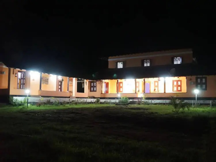 Велламундра: Wayanad Orange Villa