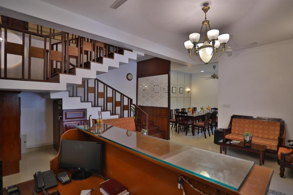 Муннар: Chithirapuram Palace