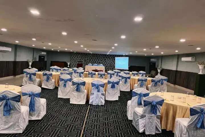 Бхавнагар: Hotel Clarks Collection Bhavnagar