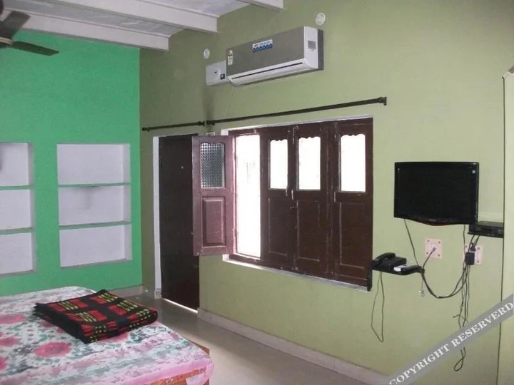 Варанаси: Safari Guest House