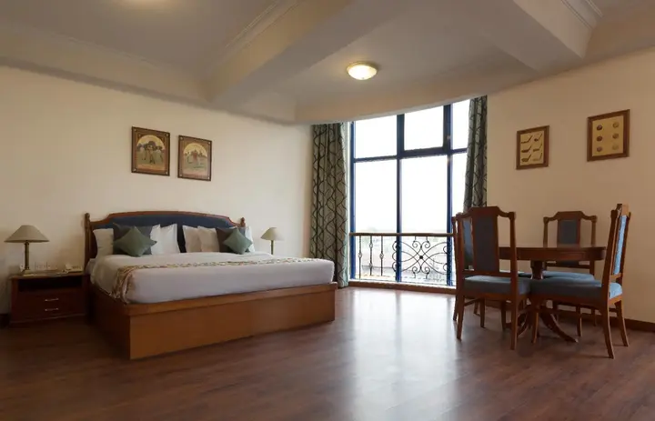 Мератх: Hotel Crystal Palace
