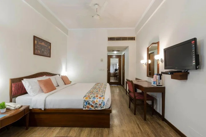 Мератх: Hotel Crystal Palace