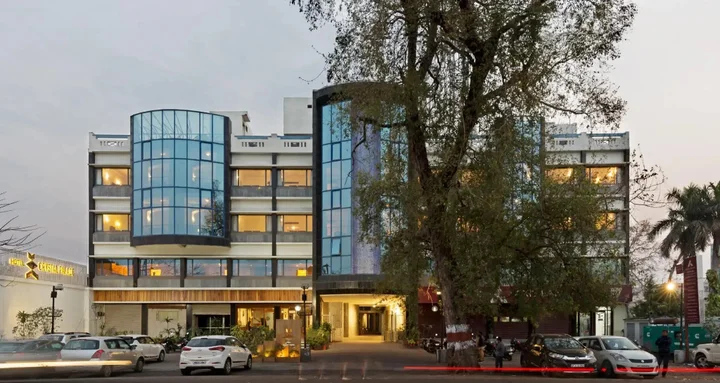 Мератх: Hotel Crystal Palace