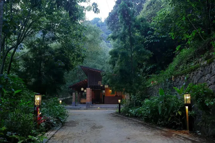 Султан-Батери: Silent Creek Resort