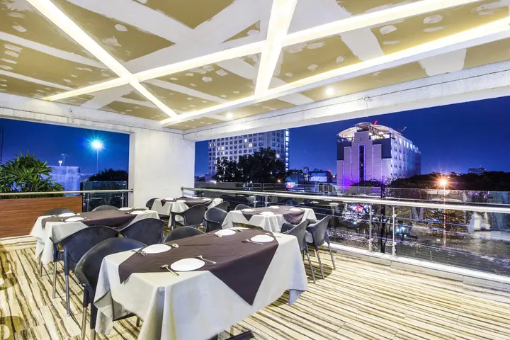 Индаур: Fabhotel Prime Avenue
