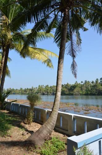 Куруппумтара: Riverside Retreat