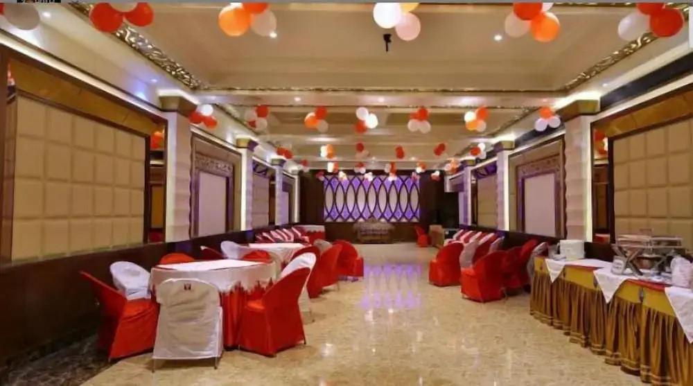 Крепость Jhansi: Hotel Yatrik