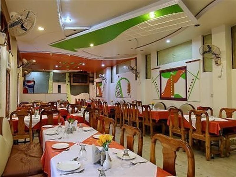 Крепость Jhansi: Hotel Yatrik