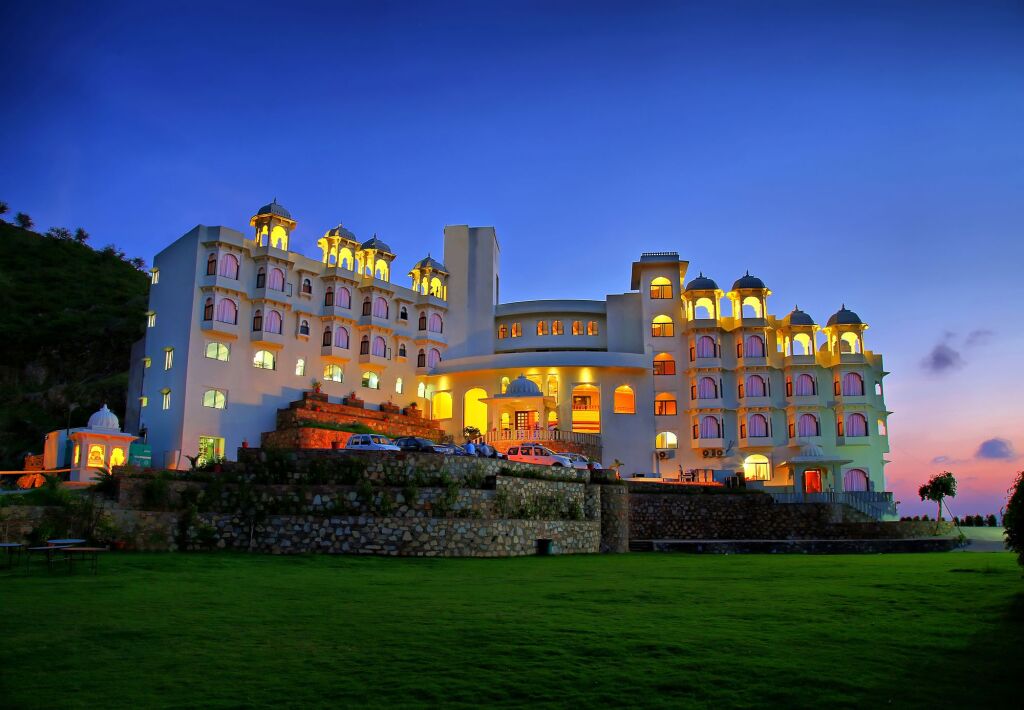 Удаипур: Bhairavgarh Palace
