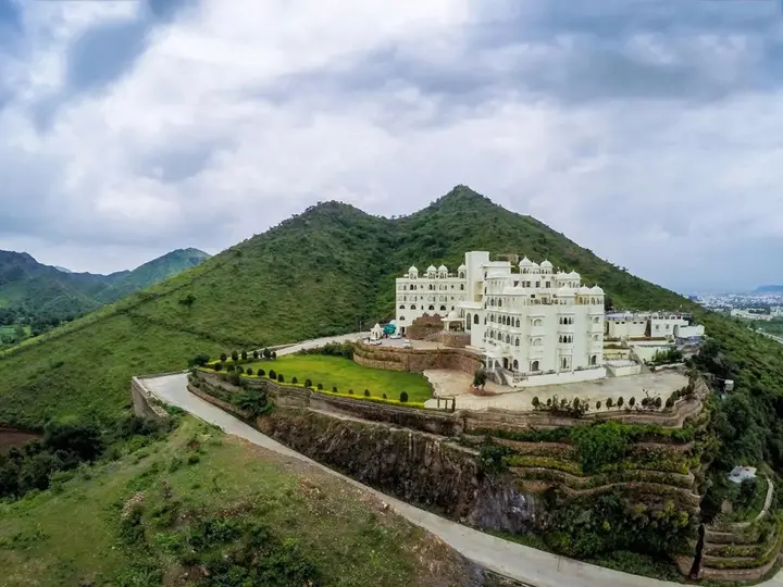 Удаипур: Bhairavgarh Palace