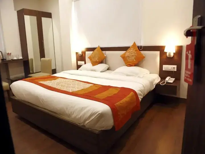 Индаур: Hotel Silvotel