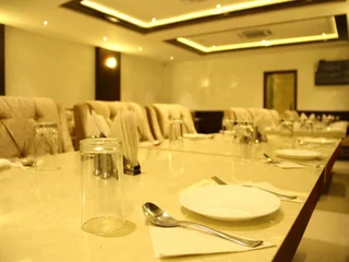 Индаур: Hotel Silvotel