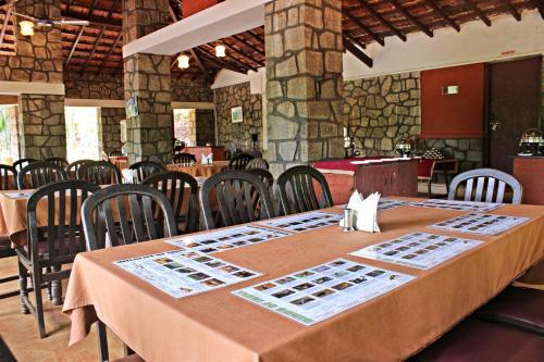 Лонда: Bison River Resort