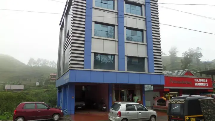 Муннар: Greeshmam Holiday Inn
