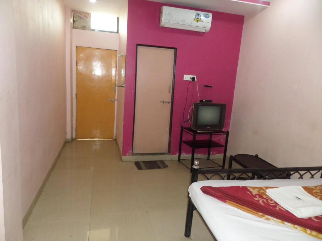 Hotel Yashraj Palace — фото 1