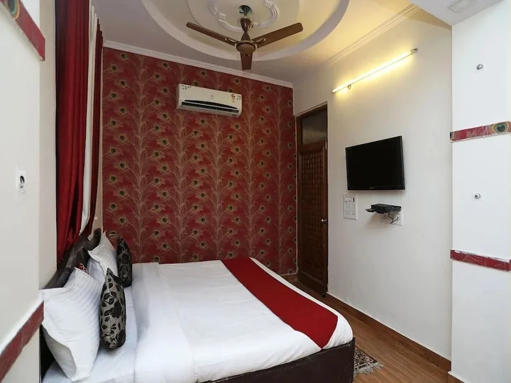Нью-Дели: The Castle Bed  Breakfast