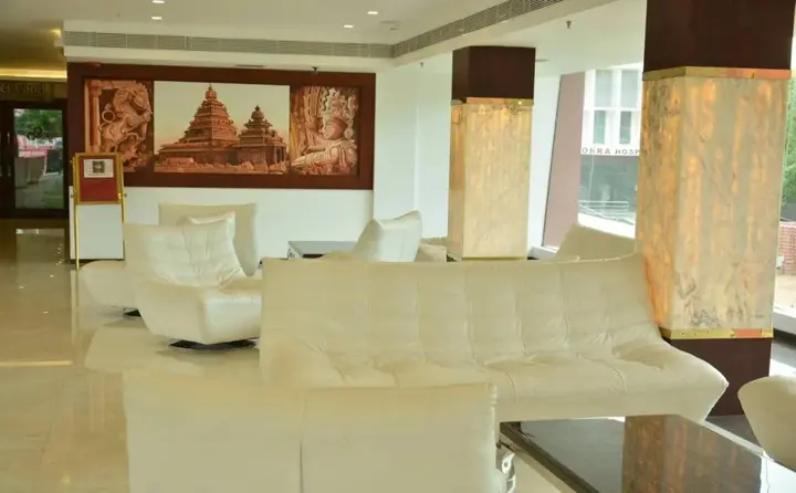 Маниячи: Hotel Palmyra Grand Suite