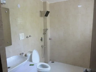 Лех: The Auspicious Hotel