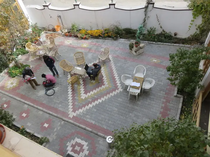Лех: The Auspicious Hotel