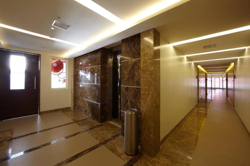 Ченнаи: Saravana's Golden Fruits Business Suites